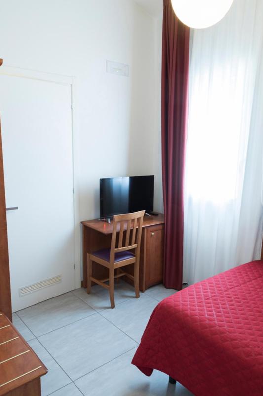 Superior Single Room image 4