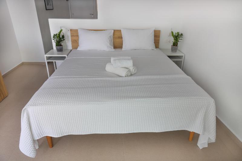 Sea Breeze Hotel - image 11