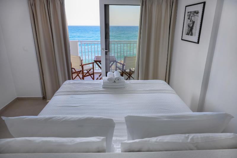 Sea Breeze Hotel - image 15