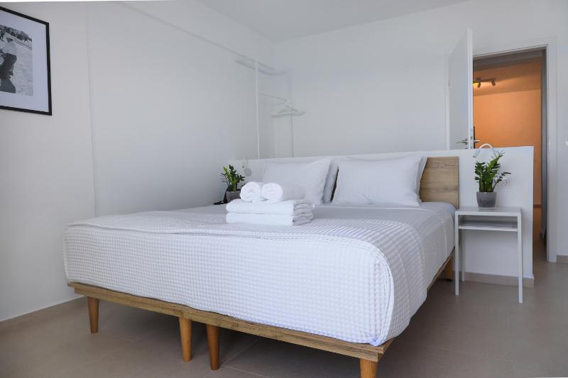Sea Breeze Hotel - image 20