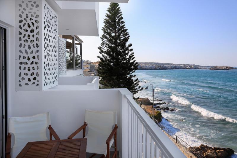 Sea Breeze Hotel - image 29