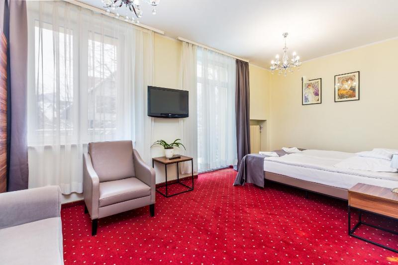 Quadruple Room image 4