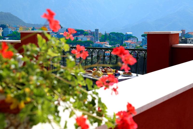Prestige Suite with Terrace and Sea View image 2