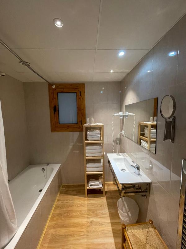 Apartment (5 - 6 Adults) image 2