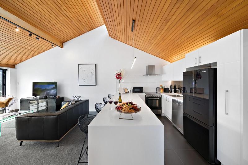 Distinctive Alpine Meadows - image 7