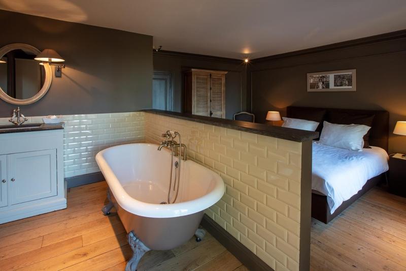 Deluxe Double or Twin Room with Garden View image 1
