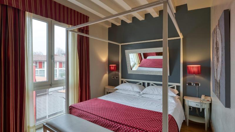 Triple Room image 1