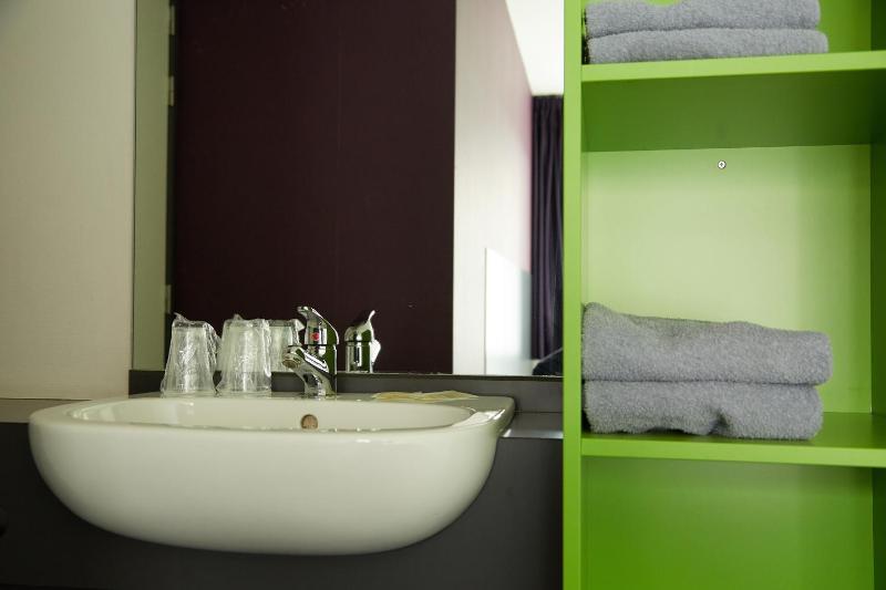 Three-Bedroom Apartment image 4