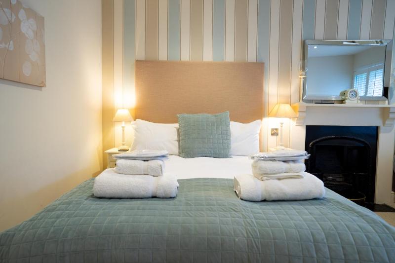Deluxe Double Room image 1