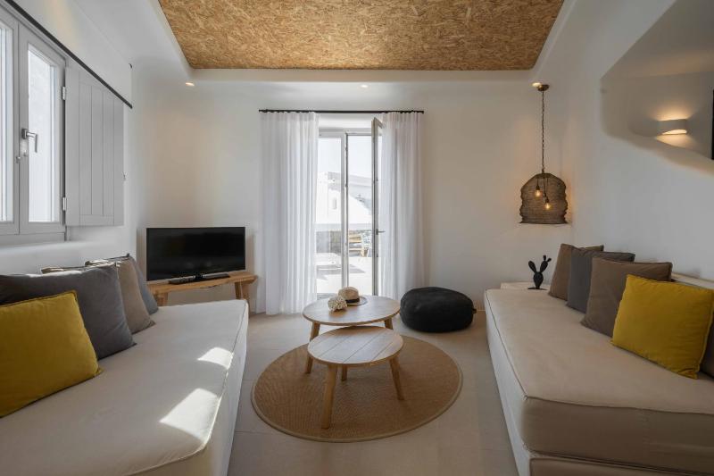 Superior Room with Outdoor Jacuzzi image 1