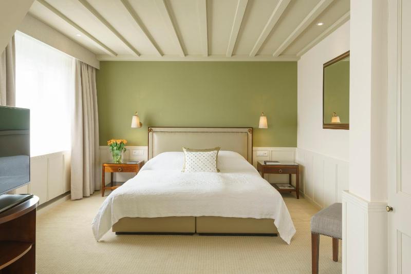 Deluxe Double or Twin Room with Lake View image 1