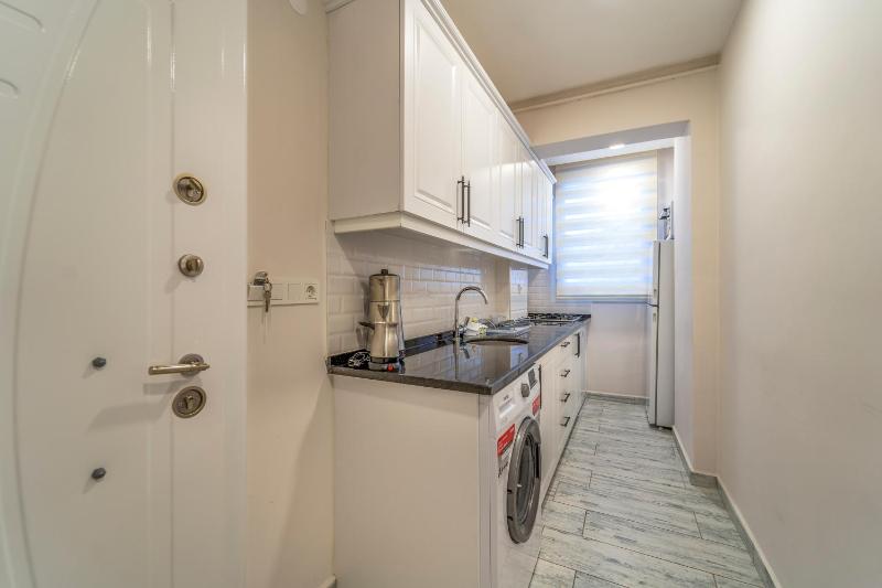 Nakas Suites - image 4