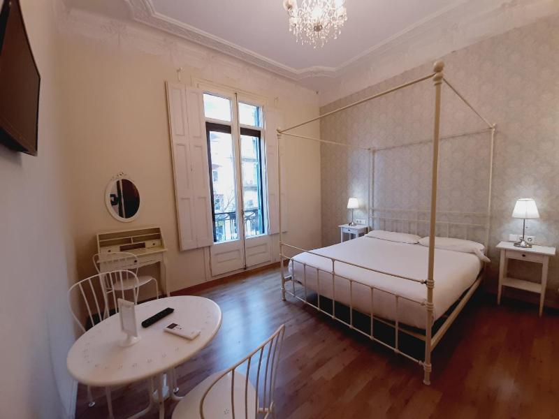 Lumine Luxury Suites by gaiarooms - image 13