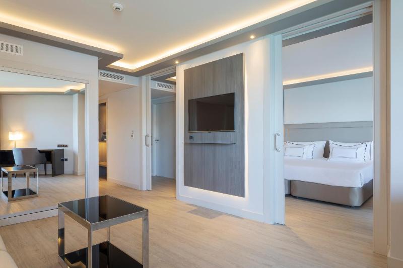 Executive Junior Suite image 3