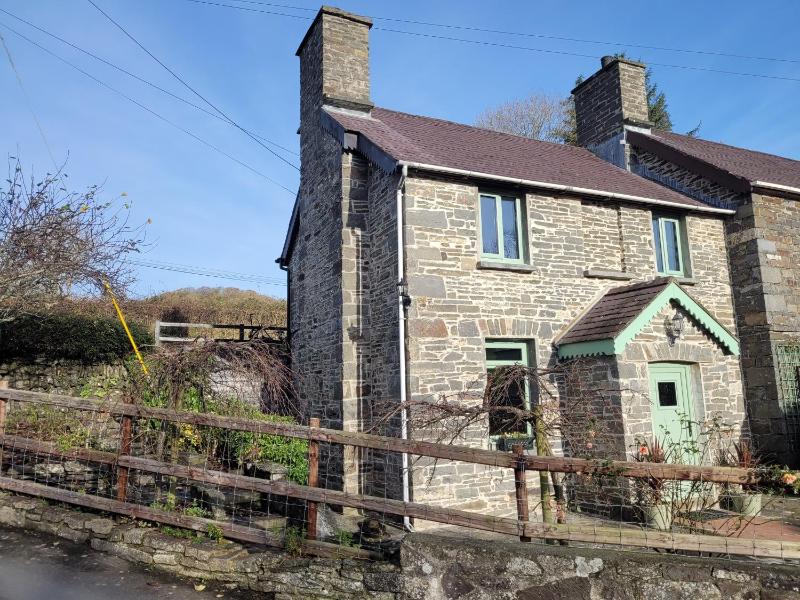 Three-Bedroom House image 4