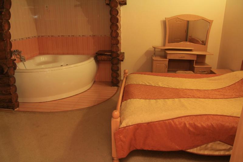 Family Room image 1