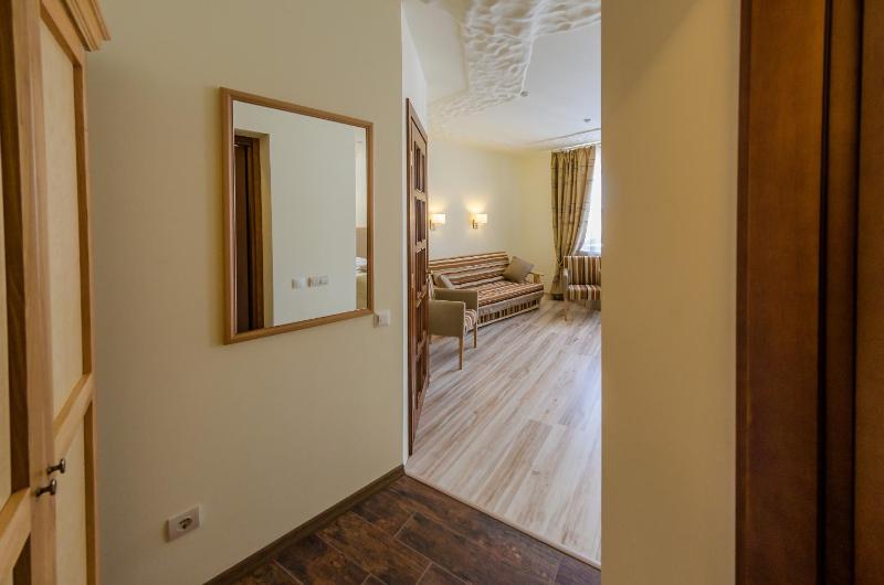 Family Room image 2