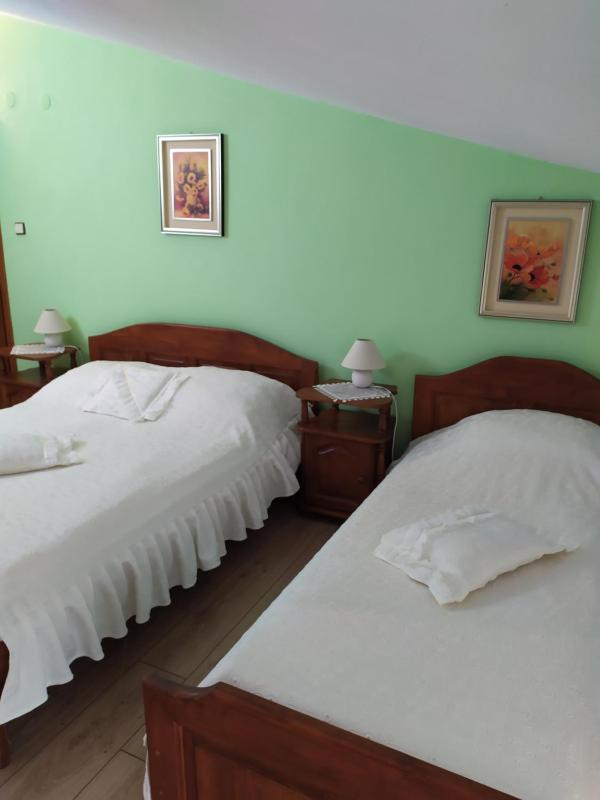 Triple Room with Pool View image 1