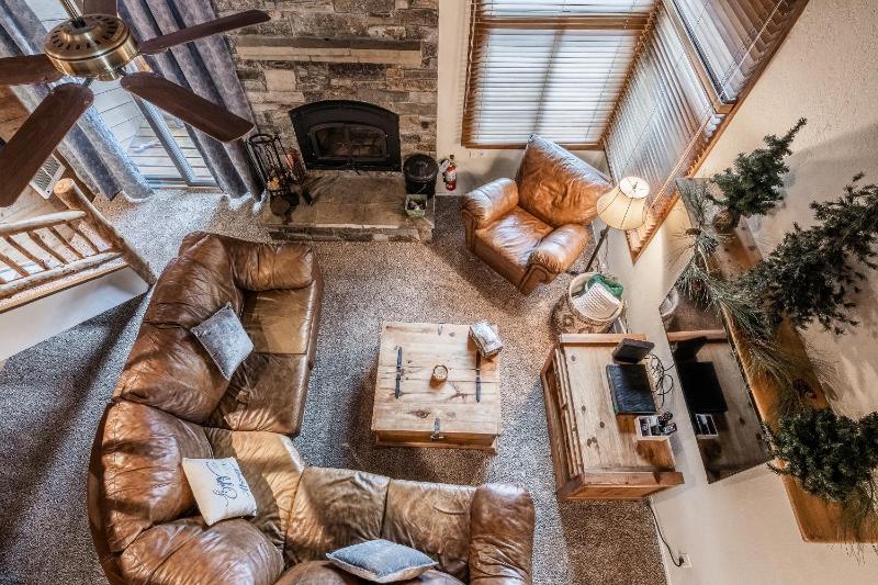 Mammoth Creek Townhome # 40 Updated 2 bedrooms and Loft 2 and half bath Steps to free town shuttle stop - image 45