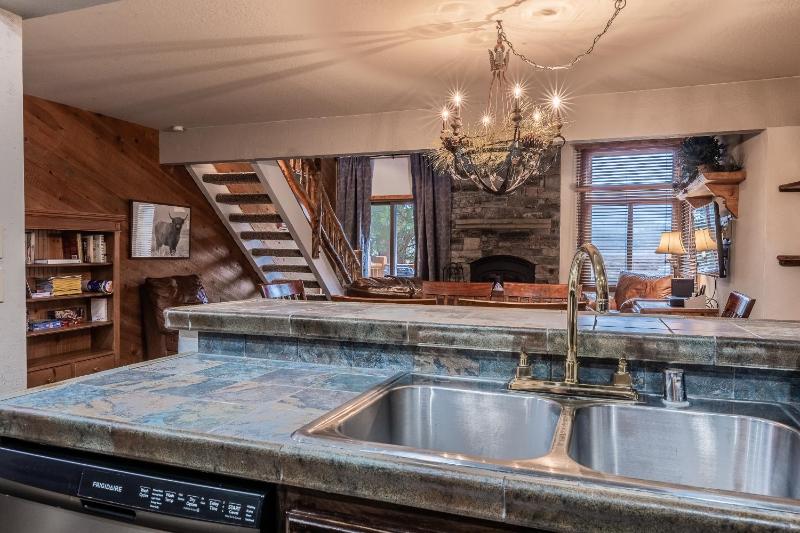 Mammoth Creek Townhome # 40 Updated 2 bedrooms and Loft 2 and half bath Steps to free town shuttle stop - image 23