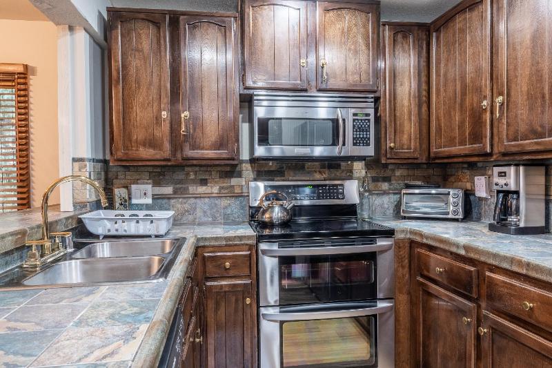 Mammoth Creek Townhome # 40 Updated 2 bedrooms and Loft 2 and half bath Steps to free town shuttle stop - image 34