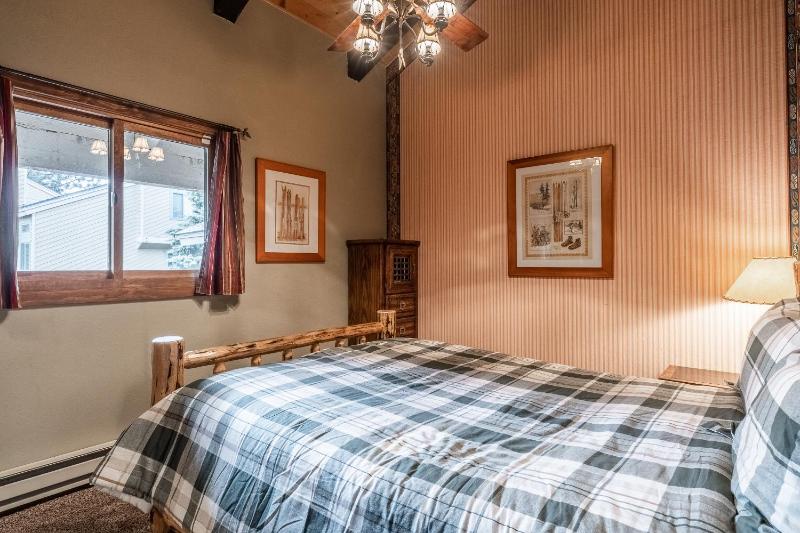 Mammoth Creek Townhome # 40 Updated 2 bedrooms and Loft 2 and half bath Steps to free town shuttle stop - image 24