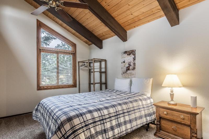 Mammoth Creek Townhome # 40 Updated 2 bedrooms and Loft 2 and half bath Steps to free town shuttle stop - image 6