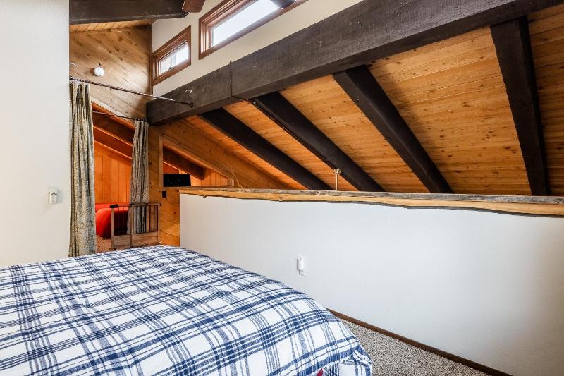 Mammoth Creek Townhome # 40 Updated 2 bedrooms and Loft 2 and half bath Steps to free town shuttle stop - image 16