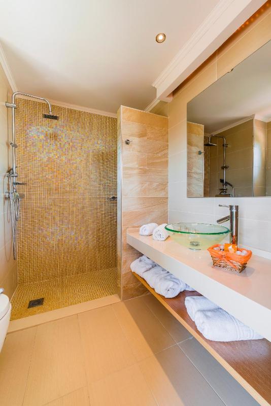 Junior Suite (2 Adults) image 3
