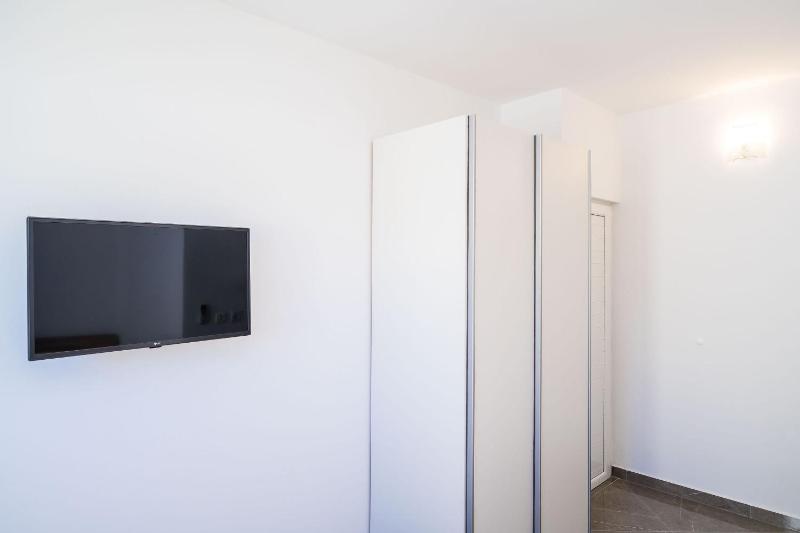 Apartment and Rooms Mato - image 19