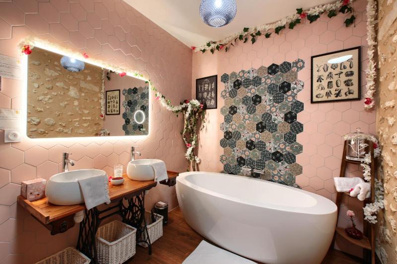 Junior Suite with Garden View image 1