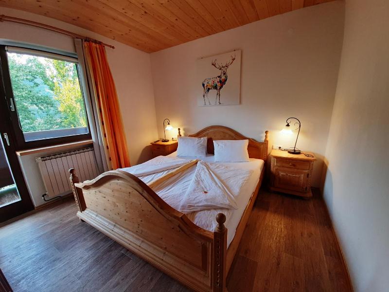 One-Bedroom Apartment image 2