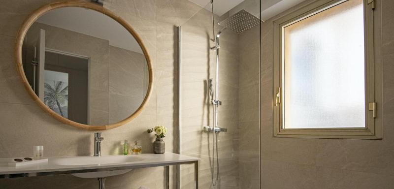 Hotel Chambord - image 14