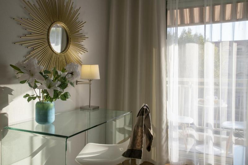 Hotel Chambord - image 16