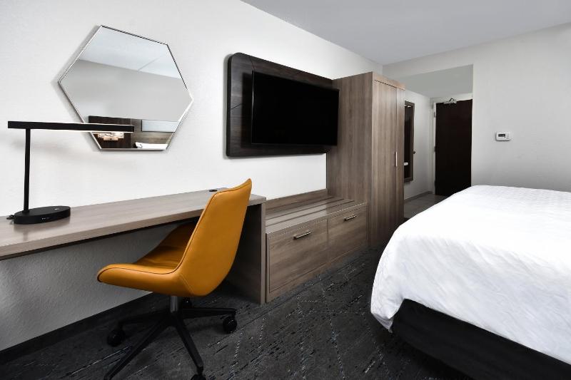 King Room - Disability Access image 3