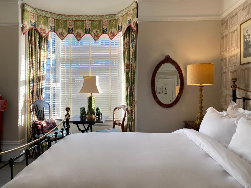 King Room image 3