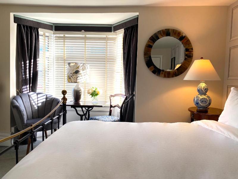King Room image 1