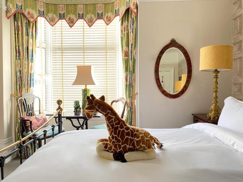 King Room image 4