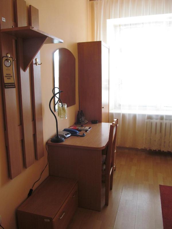Single Room image 3