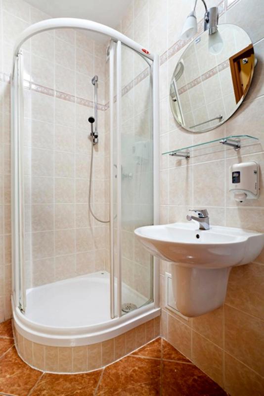 Single Room image 2
