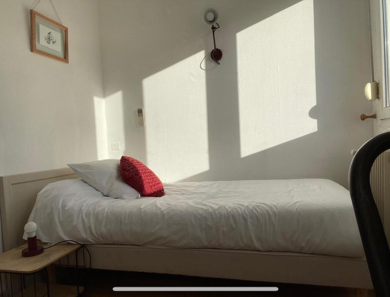 Single Room with Private Bathroom image 1