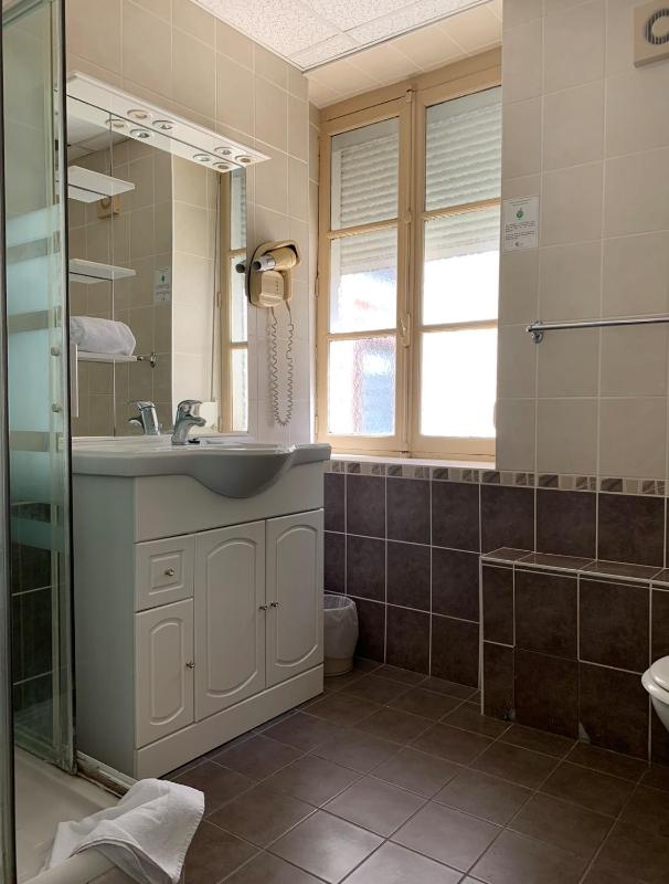 Brit Hotel Dijon Centre Gare - image 20