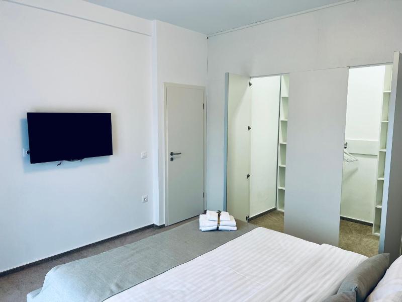 22 Residence - image 10