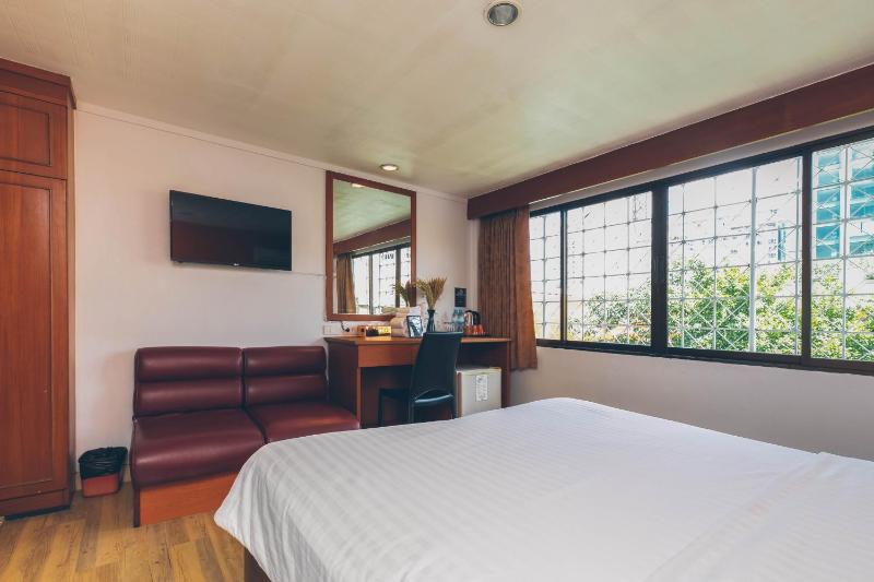 Superior Double Room image 3