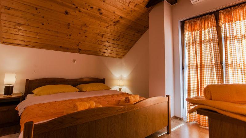 Two-Bedroom House (4 Adults + 2 Children) image 3