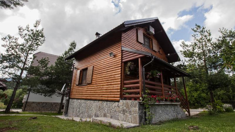 Two-Bedroom House (4 Adults + 2 Children) image 4