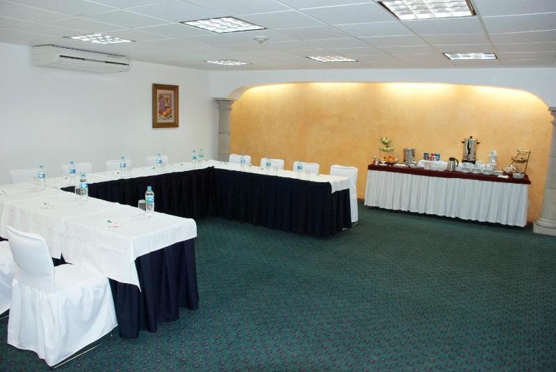 Hotel & Suites PF - image 44