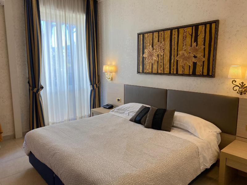 Superior Double or Twin Room image 4