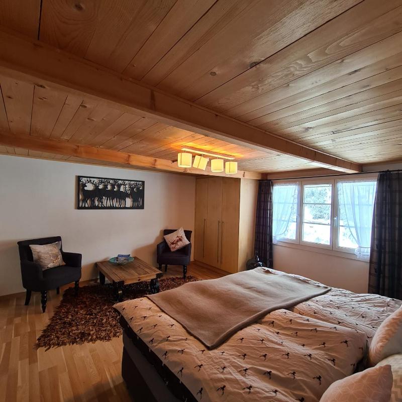Double Room with Shared Bathroom image 4