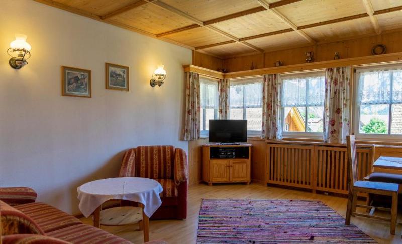 Standard One-Bedroom Apartment with Balcony image 2